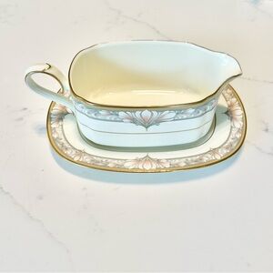 Noritake Barrymore 9737 Sauce & Gravy Boat with Saucer-Pristine Condition!